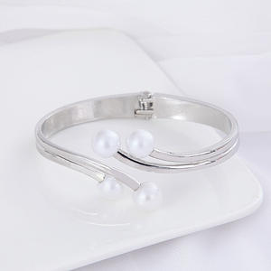 Boucle de rideau de luxe légère boucle de rideau en métal double perle pince de reliure de rideau en alliage doré créative moderne en gros - Product Image 5