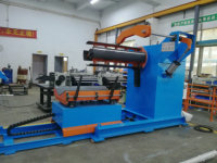 Bobine de bande métallique de 5 tonnes Decoiler Redresseur Machine de nivellement Nouvelle condition Roulement Engrenage Estampage Ligne de production Chine