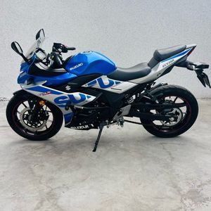<span class=keywords><strong>Ling</strong></span> Mu GSX250 - Moto Sportiva a Benzina a Due Ruote di Seconda Mano. Finitura Verniciata Originale. Garanzia di Qualità. - Product Image 5