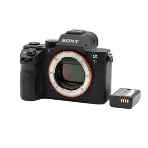 Appareils photo reflex numériques <span class=keywords><strong>Sony</strong></span> Alpha 7R II en gros, capteur BSI 50MP, vidéo 4K, stabilisation d'image 5 axes IBIS Pro, comme neufs, garantie 1 an - Product Image 1
