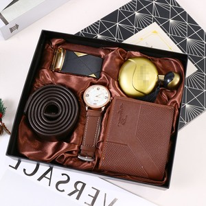 Set Regalo di Lusso per Uomo 3 Pezzi: Occhiali da Sole, Cintura, Profumo in Confezione Personalizzata, Regalo per San Valentino o <span class=keywords><strong>Festa</strong></span> <span class=keywords><strong>del</strong></span> <span class=keywords><strong>Papà</strong></span> - Product Image 6
