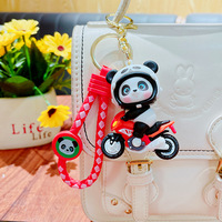 Llavero de muñeco de panda con diseño de locomotora de dibujos animados creativo, colgante lindo para pareja, para bolso y llaves de coche, regalo al por mayor
