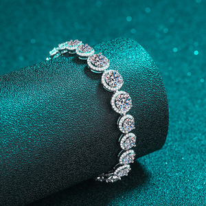 Bracelet de luxe pour femmes en argent sterling 925 Moissanite à la mode avec placage à l'or blanc directement du fabricant en gros - Product Image 5