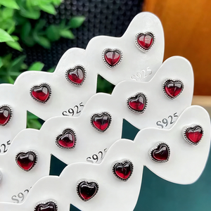 ขั้นต่ำ 10 คู่ต่อแบบ ไม่คละแบบ |   ต่างหูเพชรพลอยธรรมชาติขายส่ง เงินแท้ 925 ตัวเรือนโลหะผสม ของขวัญแต่งงาน - Product Image 2