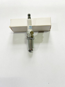 หัวเทียนรถยนต์6176 DILFR6D11อิริเดียมและแพลตตินัมวัสดุใหม่สำหรับเครื่องยนต์ซูซุกิและที่นั่ง - Product Image 3