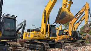 Excavatrice Komatsu PC450 45T certifiée CE, d'occasion du Japon, pour projets lourds, avec accessoire marteau hydraulique - Product Image 3