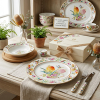 Service de table en céramique personnalisé de style vintage avec motif floral et oiseaux, assiette de présentation en porcelaine, bordure dorée de luxe, vaisselle de mariage et de restaurant