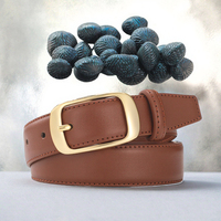 Ceinture en cuir de vachette véritable pour homme, design de luxe personnalisé, style décontracté, avec logo sur mesure et boucle ardillon en acier, pour jeans et tenues professionnelles.