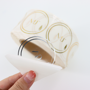 Rollo de Etiquetas de Vinilo Transparente Resistente a los Arañazos e Impermeable, Impresión Personalizada con Estampado en Caliente, Adhesivo Autoadhesivo para Frascos y Botellas - Product Image 3