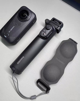 Insta360 X6 Standard/Essentials : Nouveau directeur IA pour l'édition automatique des clips, la recherche des moments forts, l'édition automatique et la création instantanée de vidéos prêtes à être partagées