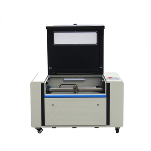 Top Venda 4060 6090 <span class=keywords><strong>CO2</strong></span> <span class=keywords><strong>Laser</strong></span> Gravura Máquina De Corte 100W 130W 150W Acrílico 100% Motor <span class=keywords><strong>Laser</strong></span> Tubo Cobertura DXF DST Madeira - Product Image 1