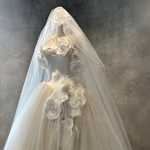 Robe de mariée de luxe Nt147 en ivoire avec appliques de roses 3D, corset sans bretelles, robe de bal en tulle souple, robe de mariée princesse Jancember - Product Image 4
