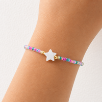 Bracelet perlé Go2boho avec breloque étoile en coquillage, perles en verre multicolores, accent plaqué or 18 carats, bijou cadeau