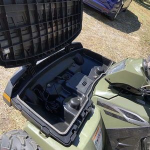 Boîte de rangement avant pour Polaris <span class=keywords><strong>Sportsman</strong></span> 400 450 <span class=keywords><strong>500</strong></span> 600 700 800 X2 TOURING 05-10 - Product Image 3