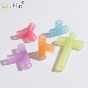 Conector <span class=keywords><strong>T</strong></span> de manguera de silicona de color personalizado Fabricante de juntas de tubo flexible de grado alimenticio - Product Image 1