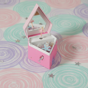 Forma di diamante su misura di carta carillon anello per gioielli giocattolo scatola per canzoni - Product Image 5