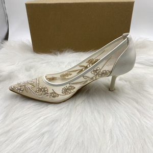 Eleganti <span class=keywords><strong>Scarpe</strong></span> da Sposa <span class=keywords><strong>con</strong></span> <span class=keywords><strong>Tacco</strong></span> Alto Ricamate <span class=keywords><strong>con</strong></span> Perle, in Tessuto a Rete Premium, Punta Affusolata e <span class=keywords><strong>Tacco</strong></span> a Spillo per Donne - Product Image 6