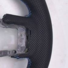 Volant de course en fibre de carbone et cuir perforé adapté aux Ford Mustang EcoBoost/GT500 GT350 2015-2023 - Product Image 5