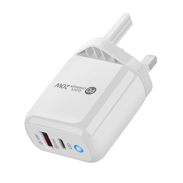 2026 High Quality UK Wall Charger QC3.0 PD 20w Fast Charging With Light UK Adapter 20W Fireproof USB-C Charger for iPhone