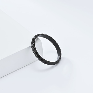 Minimalist Instagram-worthy twisted bread-shaped <b>ring</b>, 18K gold plated <b>titanium</b> steel, women's personalized, fashionable, and af - Product Image 4