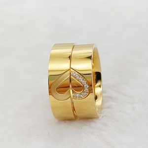 Anillos <span class=keywords><strong>de</strong></span> Compromiso y Matrimonio <span class=keywords><strong>de</strong></span> Alta Calidad con Forma <span class=keywords><strong>de</strong></span> Corazón, Juego <span class=keywords><strong>de</strong></span> 2 Piezas, Anillos <span class=keywords><strong>de</strong></span> <span class=keywords><strong>Promesa</strong></span> para Parejas, Joyería Chapada en Oro <span class=keywords><strong>de</strong></span> 18k al por Mayor - Product Image 4
