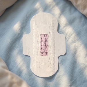 <span class=keywords><strong>Toallas</strong></span> Sanitarias Desechables Hipoalergénicas Personalizadas al por Mayor, con Núcleo de Grafeno de 245 mm, para la Higiene Diaria Femenina - Product Image 1