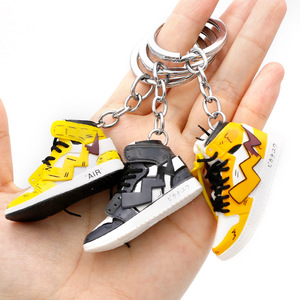 Porte-clés 3D stéréo OEM/ODM, modèle <span class=keywords><strong>anime</strong></span> co-brandé créatif pour baskets, pendentif de sac de marque de mode, cadeau personnalisé DIY - Product Image 2