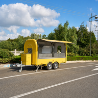 Remorque de cuisine mobile homologuée COC à 4 roues pour la vente de nourriture de rue, intérieur personnalisable pour les en-cas, les hot-dogs et les bonbons