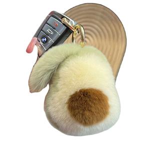 Porte-clés et mousquetons promotionnels haut de gamme très demandés, mousquetons et ornements de sac en peluche mignons en poils de lapin Rex, style 'Net Red' et en forme d'avocat - Product Image 1