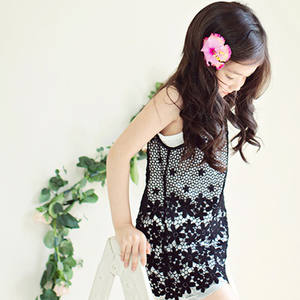 Vestido de Fiesta Navideño de Algodón para Niñas, Diseño de Mariposa, Estilo Bangkok - Product Image 2