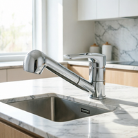 Robinet de cuisine moderne avec corps en alliage de zinc et noyau en céramique pour le chauffage et le refroidissement, adapté aux cuisines d'hôtels et d'appartements