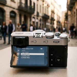 Cámara Digital <span class=keywords><strong>Fujifilm</strong></span> <span class=keywords><strong>X100V</strong></span> Original de 26.1MP, Estilo Retro Vintage, Compacta para Fotografía Urbana, Simulación de Película, Video 4K, Paquete Completo - Product Image 4