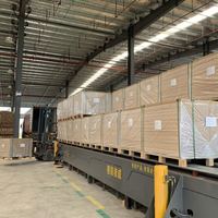 Chargeur/déchargeur de conteneurs entièrement automatique et efficace, camion de 50 tonnes de capacité, construction en fer, fonctionnalités de déchargement et de levage