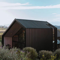Système de cabane préfabriquée en acier léger sur mesure, design moderne, installation rapide, caractéristiques écologiques pour la location en plein air et le tourisme
