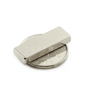 Grand aimant puissant 20X20mm carrés magnétiques Aimants à disque super puissants Bloc magnétique néodyme à vendre - Product Image 3