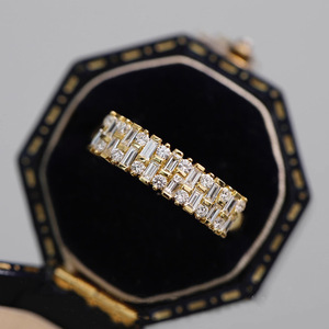 Anello in Zirconia Cubica per Donne, Elegante Gioiello da Dito alla Moda - Product Image 1