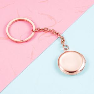 Llavero de Pareja Personalizado de Moda, Llavero de Acero Inoxidable con Forma de Lápiz Labial, Colgante Decorativo - Product Image 2