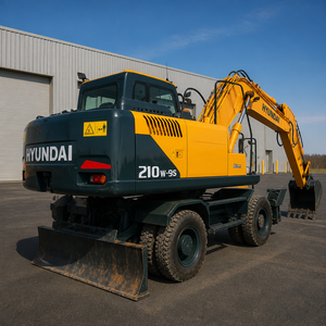 Excavatrice sur pneus Hyundai R210W-9S d'occasion, 20,56 tonnes, moteur Cummins, godet de 0,8 m, composants d'origine, modèle 2022 pour travaux routiers - Product Image 6