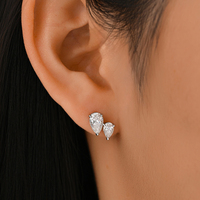 Boucles d'oreilles de luxe à deux pierres en argent sterling 925 plaqué or 18 carats avec moissanite double taille poire 3.0 CTW