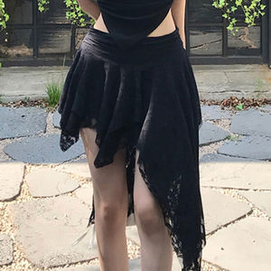 Falda corta asimétrica de encaje de talle bajo para vacaciones de verano, corte ajustado, línea A, informal, para la calle, para combinar en capas - Product Image 6