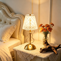 Lampe de table LED rechargeable sans fil, design moderne, portable, tactile, pour restaurant, hôtel de luxe, lampe de chevet.