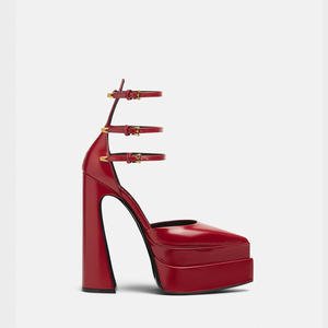 Sandales de luxe avec logo personnalisé pour femmes, chaussures à talons épais, chaussures de fête en cuir verni, talons à plateforme personnalisés pour femmes, 2024 - Product Image 1