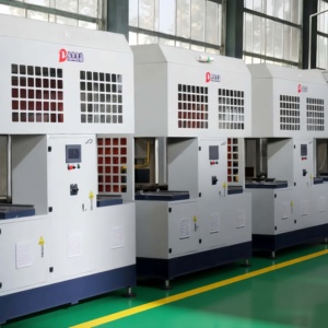 Máquina Pulidora de Banda Automática de Alta Velocidad para Desbarbado de Bordes y Pulido de Cubos de Rueda, Acero Inoxidable, Alta Productividad - Product Image 1