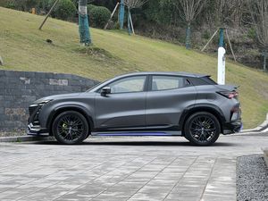 Changan UNI T Versión Superior, Auto SUV 1.5T de Gasolina, Vehículo Changan Uni-car a Gasolina, Nuevo, Cámara LED China, <span class=keywords><strong>Luz</strong></span> Eléctrica - Product Image 4