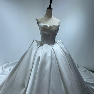 Magnifique robe de mariée sans bretelles, sans manches, plissée, robe de bal pour femmes Wm19 - Product Image 4