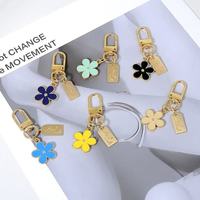 Porte-clés esthétique double face en métal, mini pendentif carré avec impression UV, pour sacs et accessoires technologiques, style vintage et tendance
