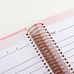 Agenda de Lujo con Cubierta Dorada Personalizable, Impresión de Tapa Dura, Espiral, Planificador Diario, Semanal y Mensual con Bolígrafo - Product Image 3