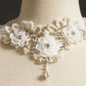 <span class=keywords><strong>Voile</strong></span> de <span class=keywords><strong>mariée</strong></span> de luxe QUEENS GOWN, entièrement brodé à la main avec des fleurs 3D en cristal et perles, châle <span class=keywords><strong>cape</strong></span> long et fluide en ivoire - Product Image 2