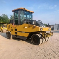 Compacteur pneumatique robuste à roues réglables avec moteur diesel 132 kW, capacité 30 tonnes, pour la construction d'aéroports et d'autoroutes