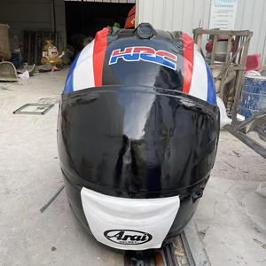 Carro de café con casco gigante, hecho de fibra de vidrio, artesanía de apariencia personalizada, adecuado para lugares escénicos y campamentos - Product Image 4